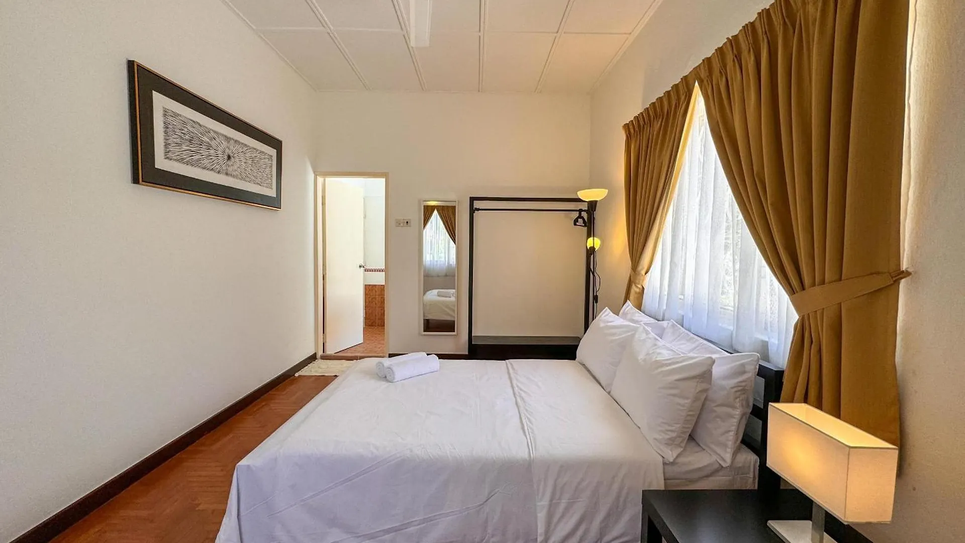 Prime Location - 5 Mins Walk To Shops & Eateries! Villa Tanjung Bungah  Malaysia