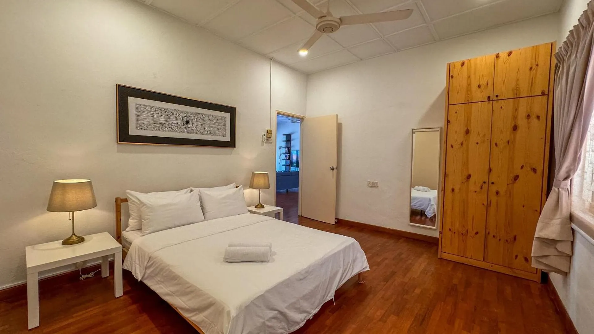 Prime Location - 5 Mins Walk To Shops & Eateries! Villa Tanjung Bungah  0*, Tanjung Bungah (Penang) Malaysia