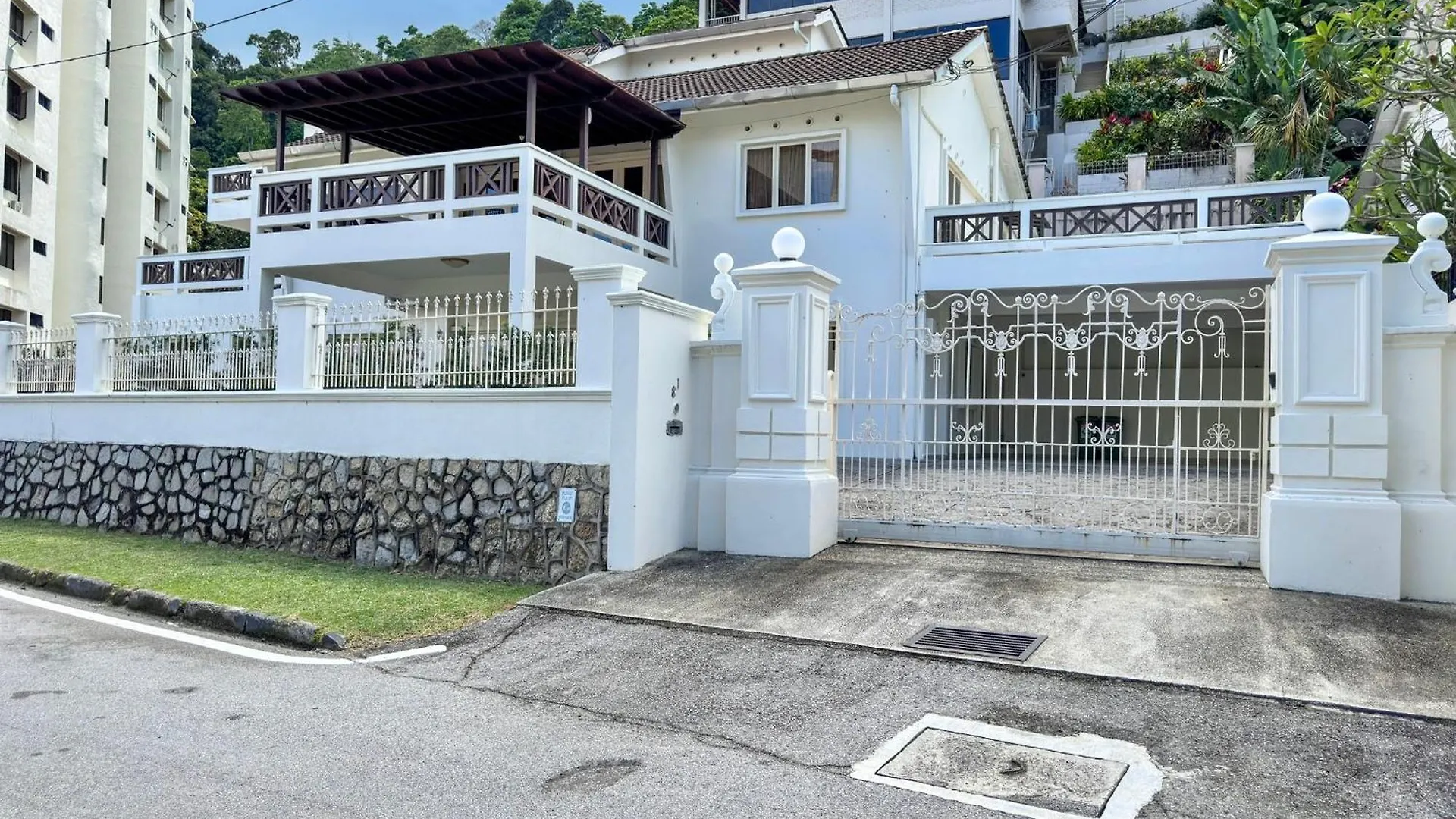 Prime Location - 5 Mins Walk To Shops & Eateries! Villa Tanjung Bungah  0*, Tanjung Bungah (Penang) Malaysia