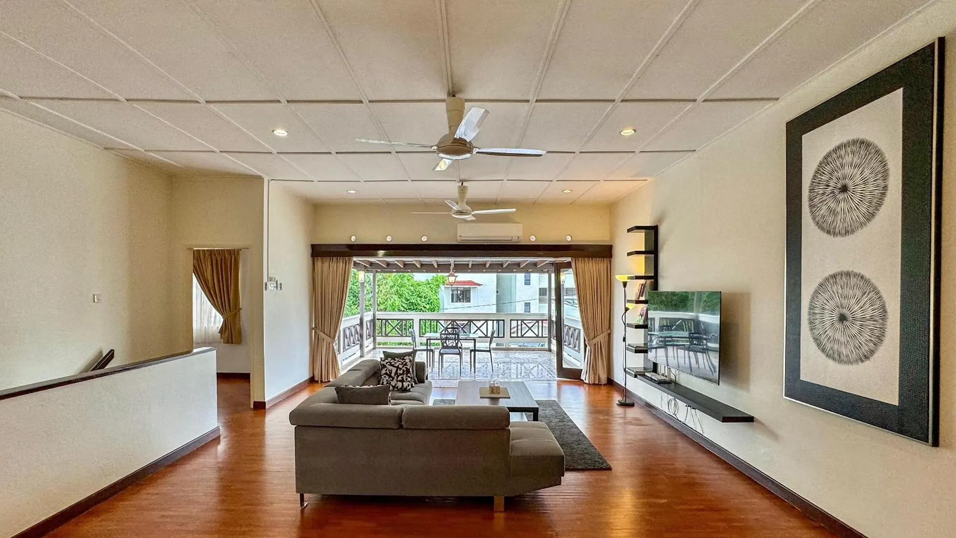 Prime Location - 5 Mins Walk To Shops & Eateries! Villa Tanjung Bungah  Tanjung Bungah (Penang)